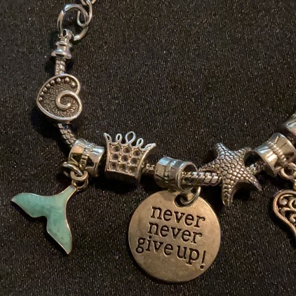 Silver-Tone Charm Bracelet with Pink Heart, Palm Tree and more. 8 Charms - Picture 4 of 4